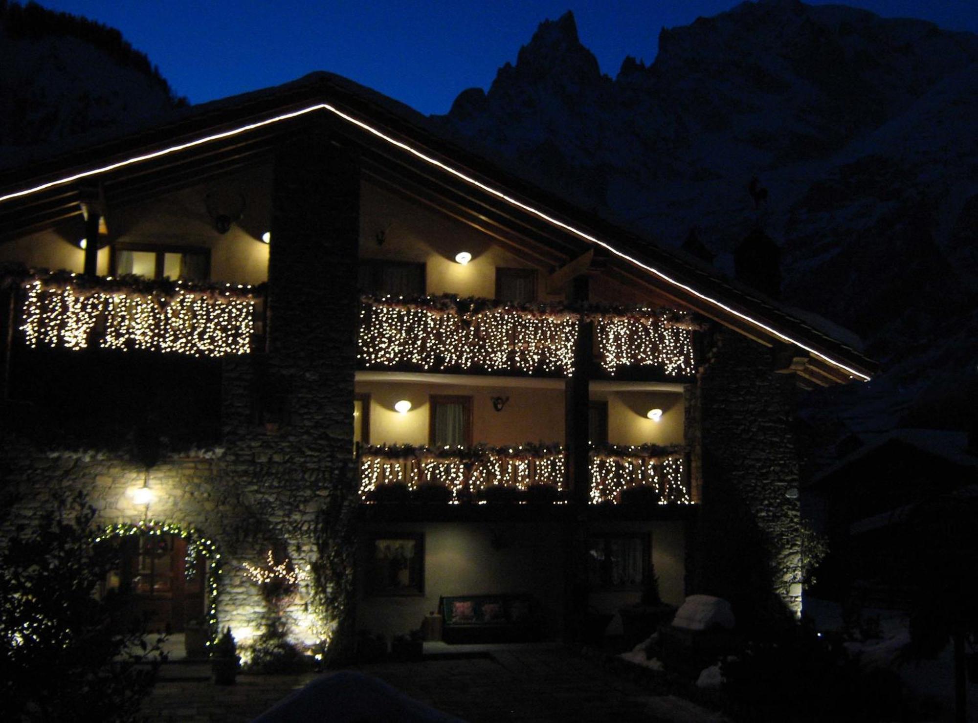Auberge De La Maison Courmayeur Exterior foto