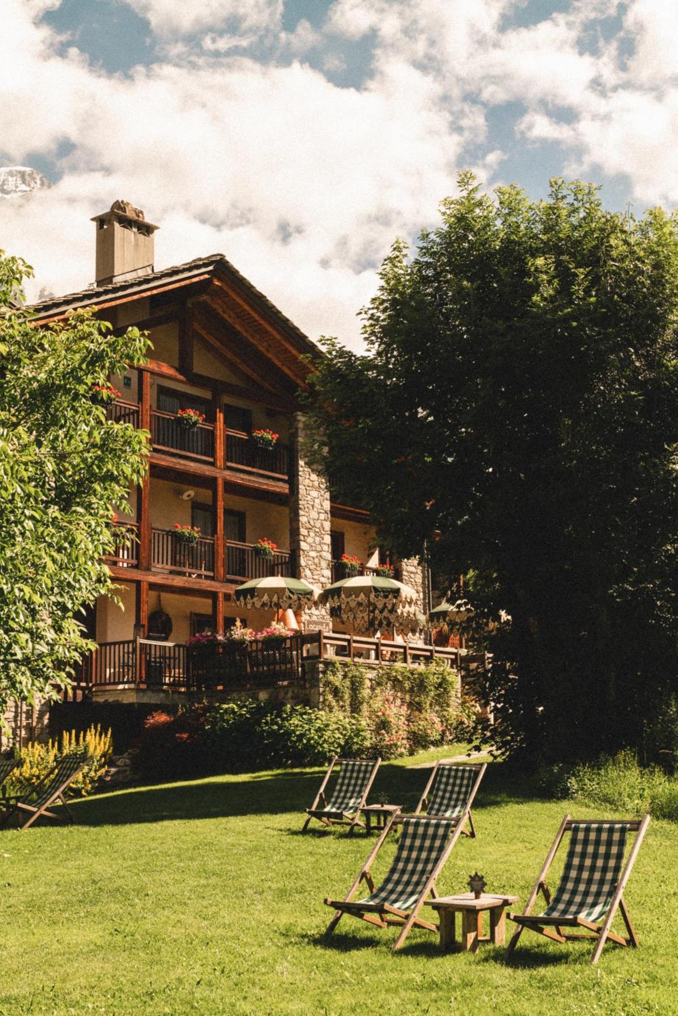 Auberge De La Maison Courmayeur Exterior foto